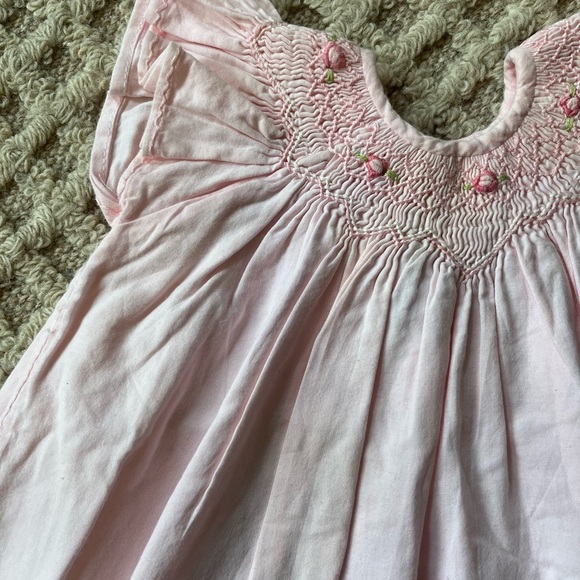 Isabel Garreton Smocked Bishop Pink Embroidered 100% cotton Dress 9 months - Picture 6 of 7